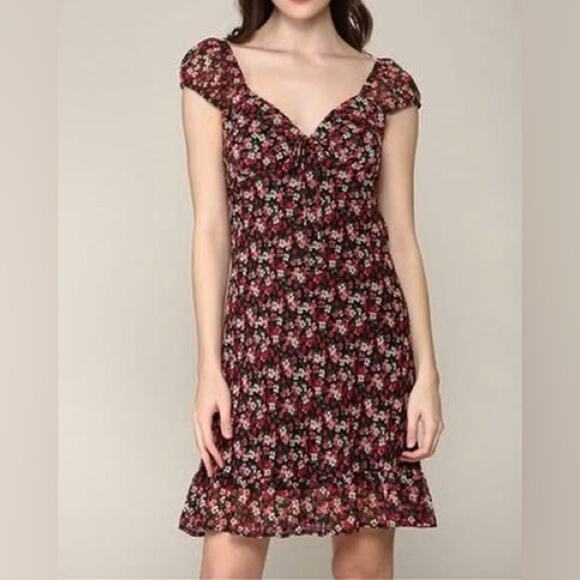2Bella Y2K Style Babydoll Puff Cap Sleeve Fitted Ruffle Hem Floral Dress Size L - Picture 1 of 10